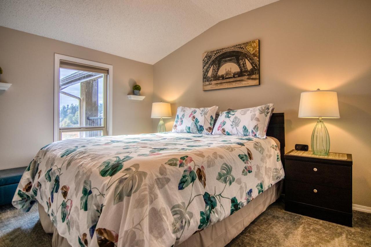 Mountain Getaway Condo - 5 Min Walk To The Beach! إنفيرمير المظهر الخارجي الصورة