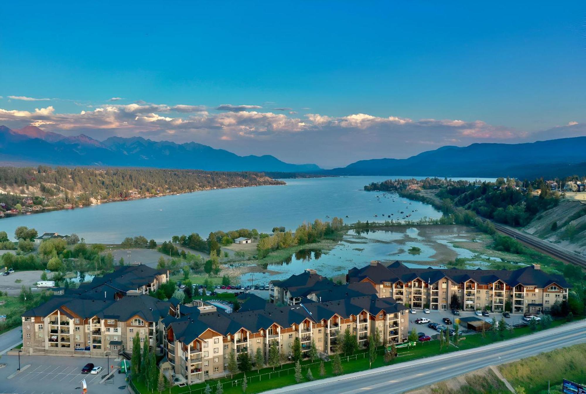 Mountain Getaway Condo - 5 Min Walk To The Beach! إنفيرمير المظهر الخارجي الصورة