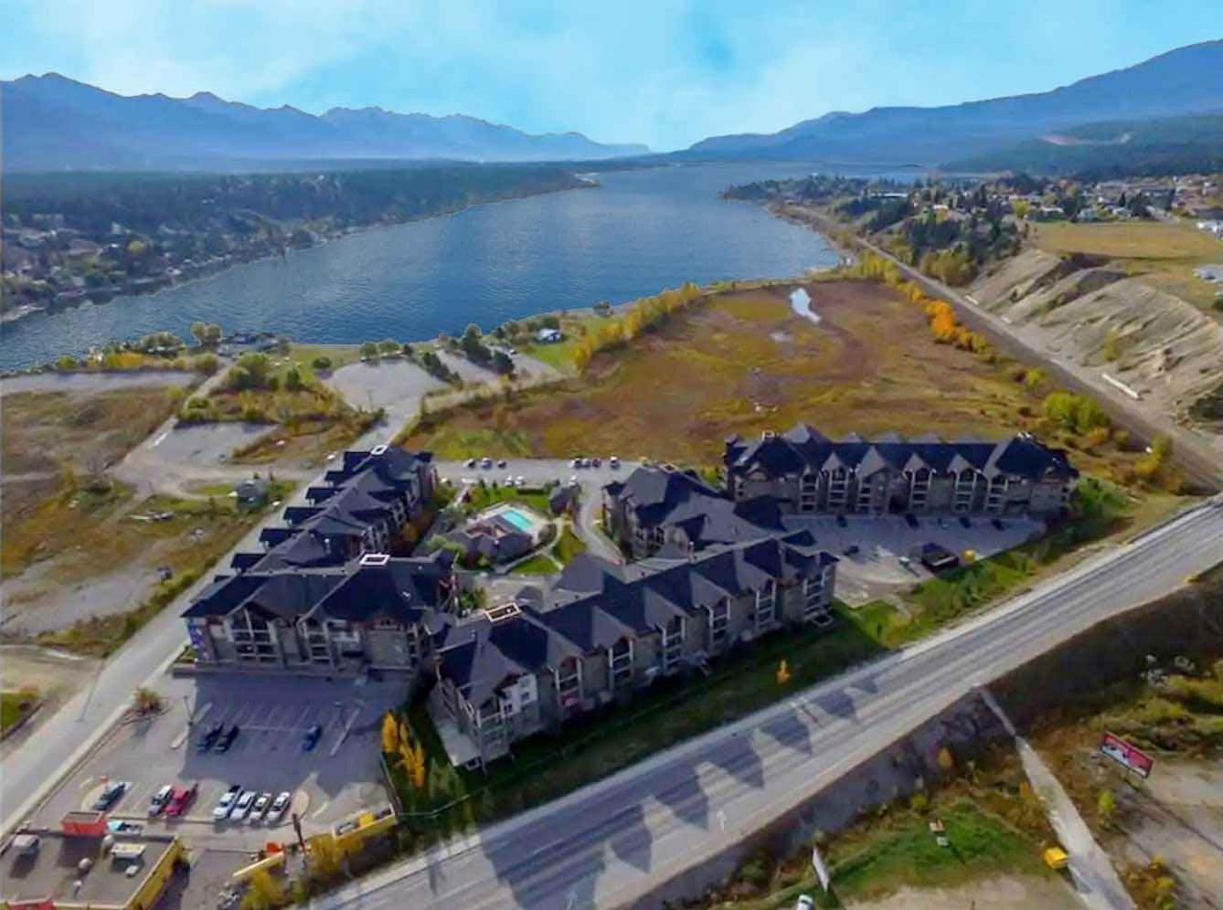 Mountain Getaway Condo - 5 Min Walk To The Beach! إنفيرمير المظهر الخارجي الصورة