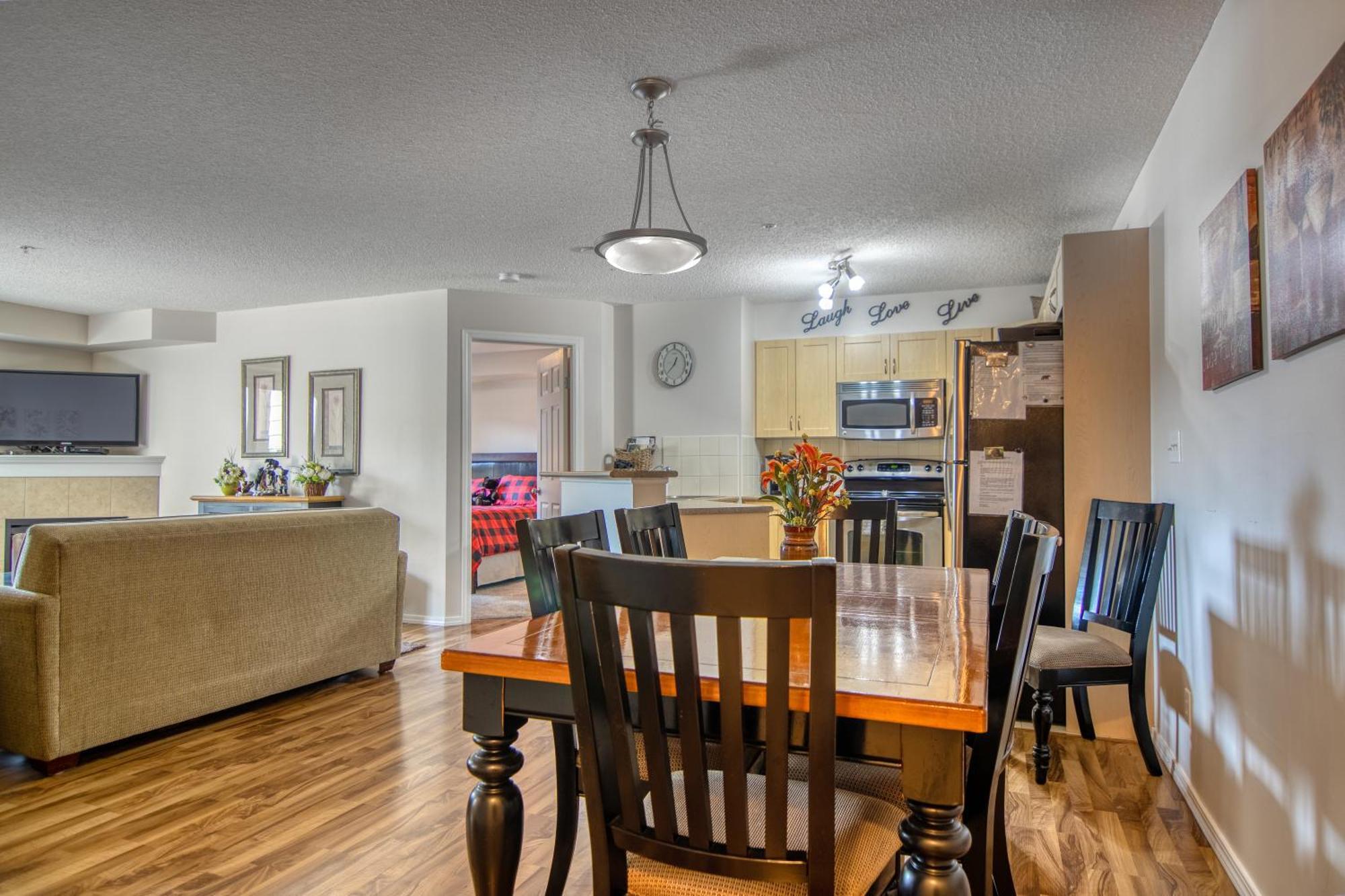 Mountain Getaway Condo - 5 Min Walk To The Beach! إنفيرمير المظهر الخارجي الصورة